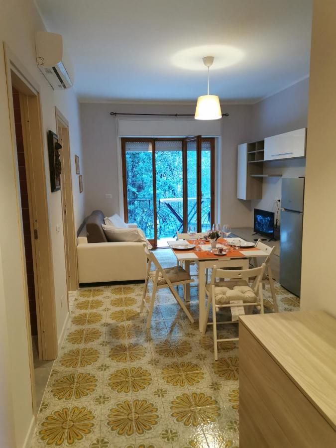 Sorrento'S Holidays Rooms Exteriör bild