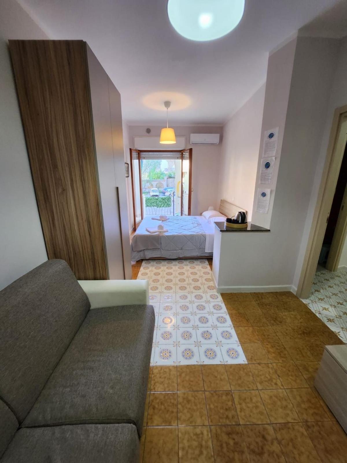 Sorrento'S Holidays Rooms Exteriör bild